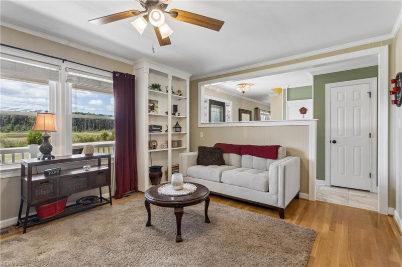 Photo 20 of 50 residential for sale in Hampton virginia