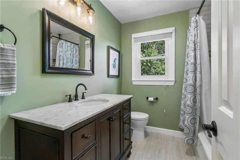 Photo 27 of 50 residential for sale in Hampton virginia