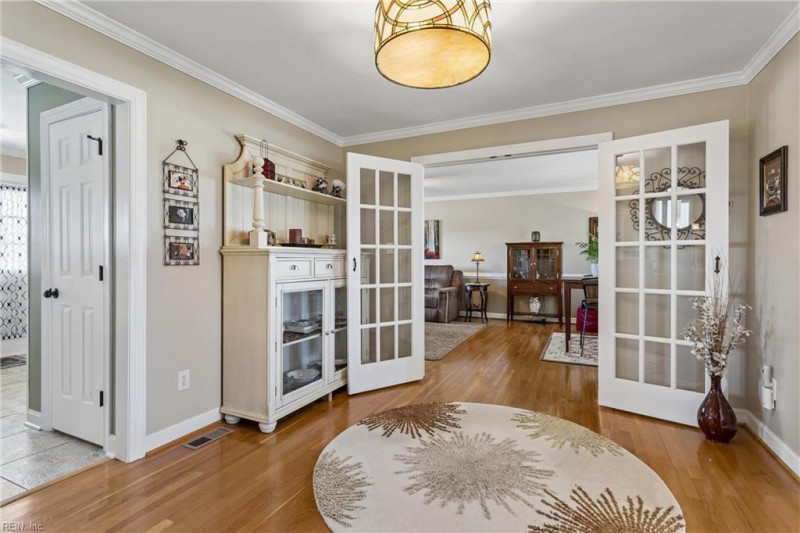 Photo 6 of 50 residential for sale in Hampton virginia