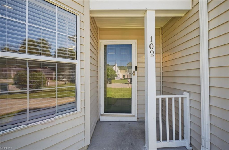 Photo 4 of 39 residential for sale in Newport News virginia