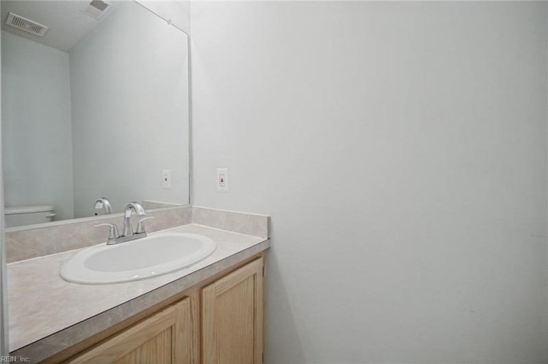 Photo 6 of 39 residential for sale in Newport News virginia