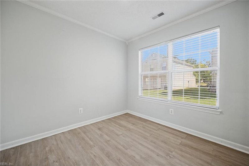 Photo 8 of 39 residential for sale in Newport News virginia