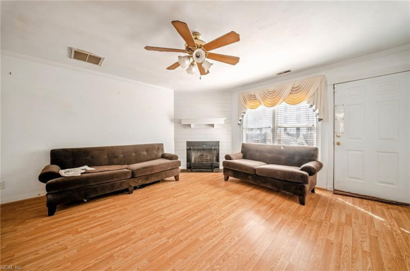 Photo 11 of 20 residential for sale in Portsmouth virginia