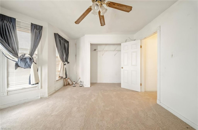 Photo 14 of 20 residential for sale in Portsmouth virginia