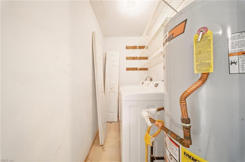 Photo 16 of 20 residential for sale in Portsmouth virginia