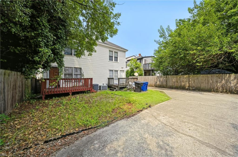 Photo 17 of 20 residential for sale in Portsmouth virginia