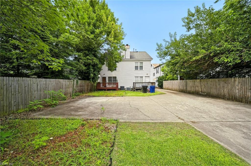 Photo 19 of 20 residential for sale in Portsmouth virginia