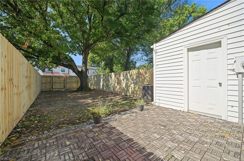 Photo 33 of 36 residential for sale in Virginia Beach virginia Photo 33 of 36 residential for sale in Virginia Beach virginia