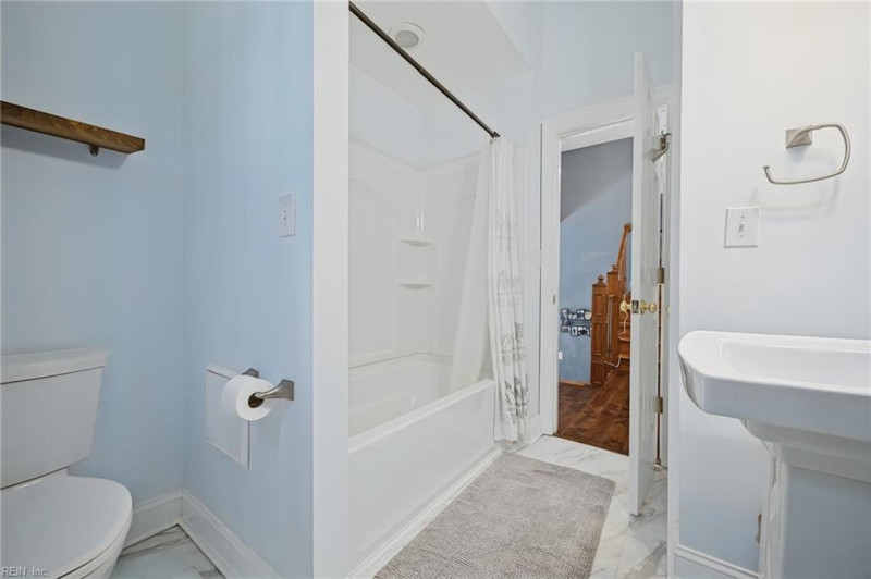 Photo 24 of 50 residential for sale in Chesapeake virginia