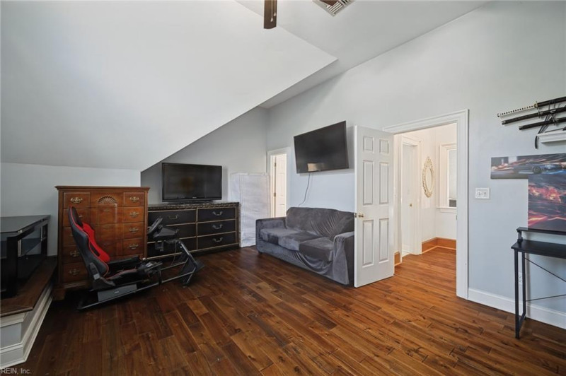 Photo 26 of 50 residential for sale in Chesapeake virginia