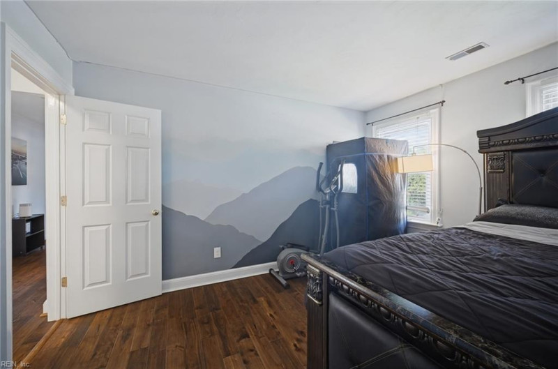 Photo 28 of 50 residential for sale in Chesapeake virginia