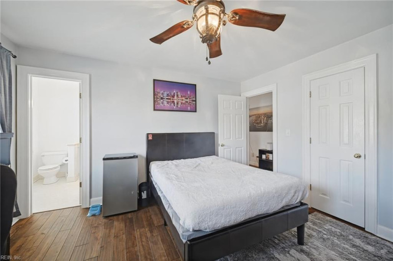 Photo 32 of 50 residential for sale in Chesapeake virginia