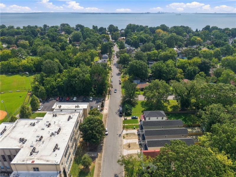 Photo 11 of 46 residential for sale in Hampton virginia