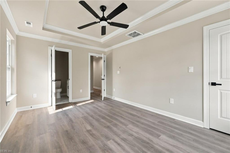 Photo 14 of 46 residential for sale in Hampton virginia