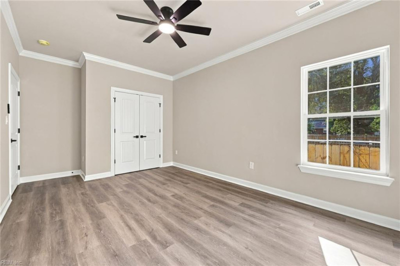 Photo 7 of 46 residential for sale in Hampton virginia
