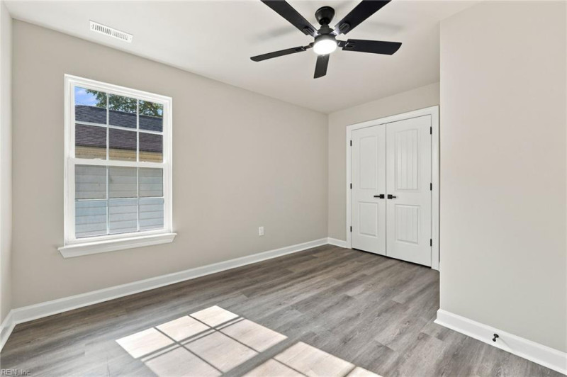 Photo 8 of 46 residential for sale in Hampton virginia