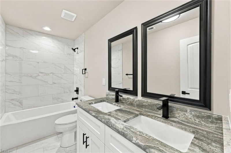 Photo 9 of 46 residential for sale in Hampton virginia