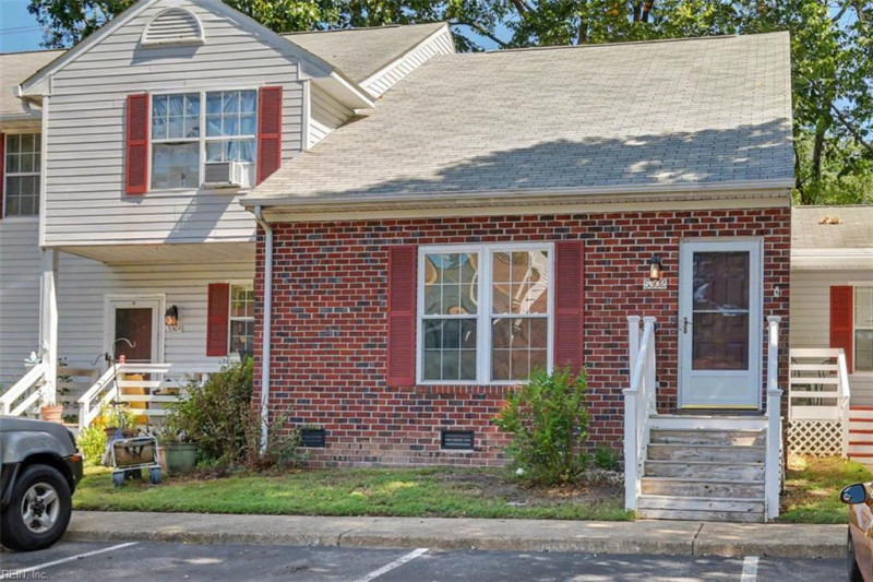 Photo 3 of 37 residential for sale in James City County virginia