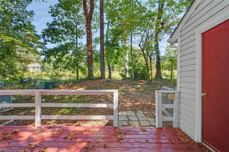 Photo 35 of 37 residential for sale in James City County virginia
