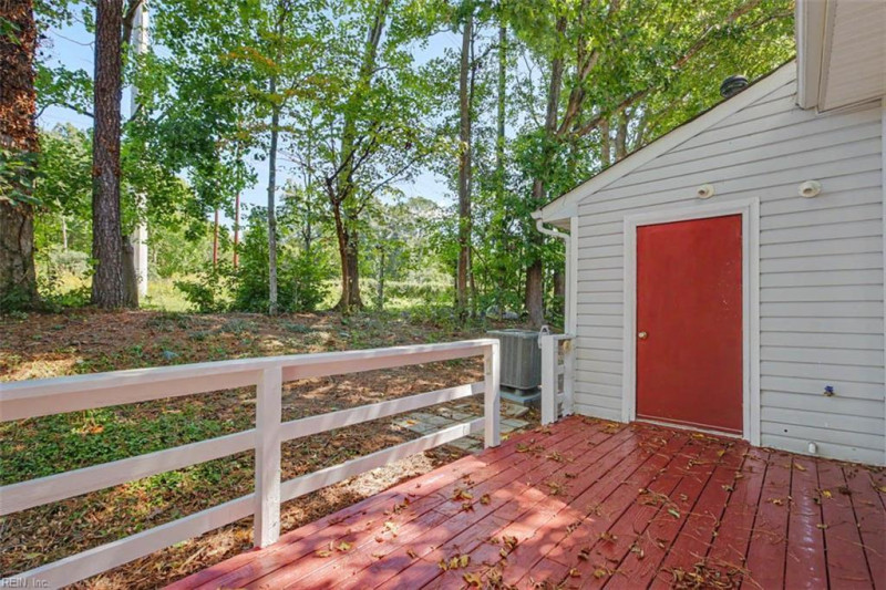 Photo 36 of 37 residential for sale in James City County virginia