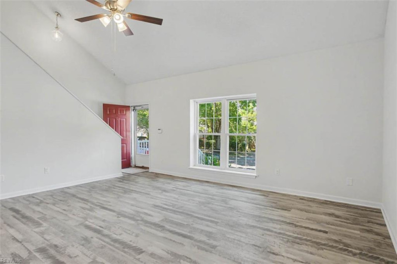 Photo 8 of 37 residential for sale in James City County virginia