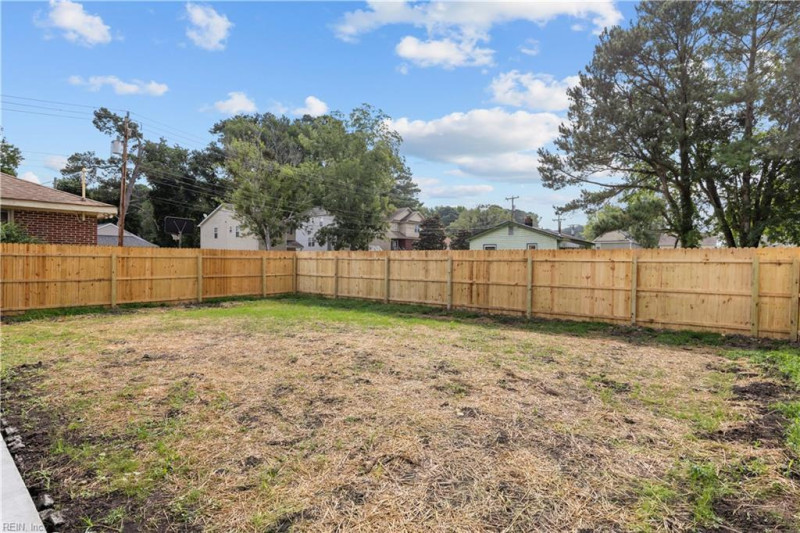 Photo 5 of 48 residential for sale in Chesapeake virginia Photo 5 of 48 residential for sale in Chesapeake virginia