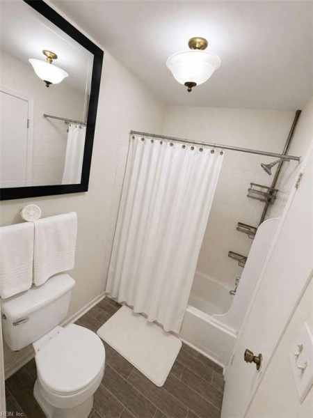 Photo 13 of 20 residential for sale in Portsmouth virginia