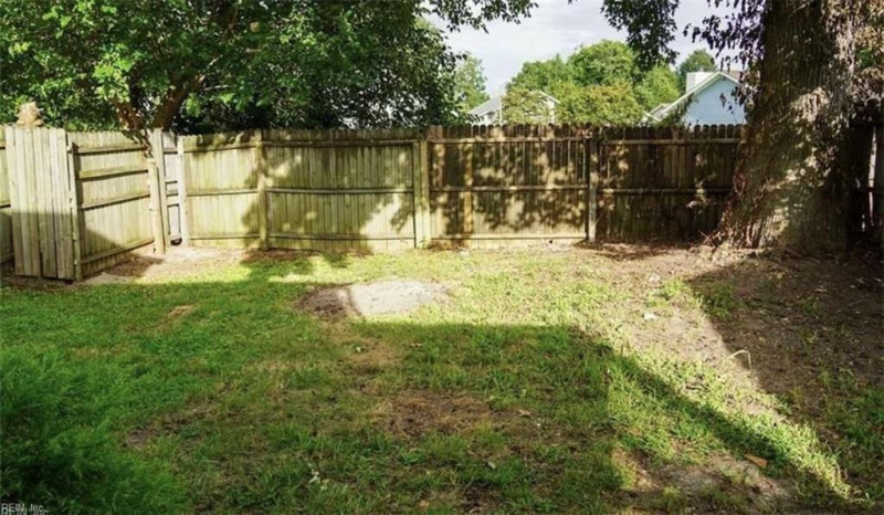 Photo 19 of 20 residential for sale in Portsmouth virginia