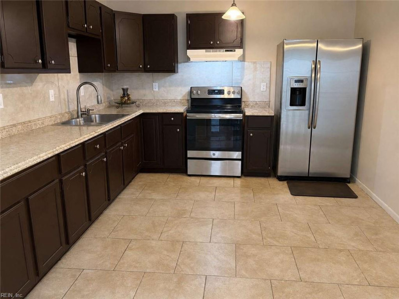 Photo 4 of 20 residential for sale in Portsmouth virginia