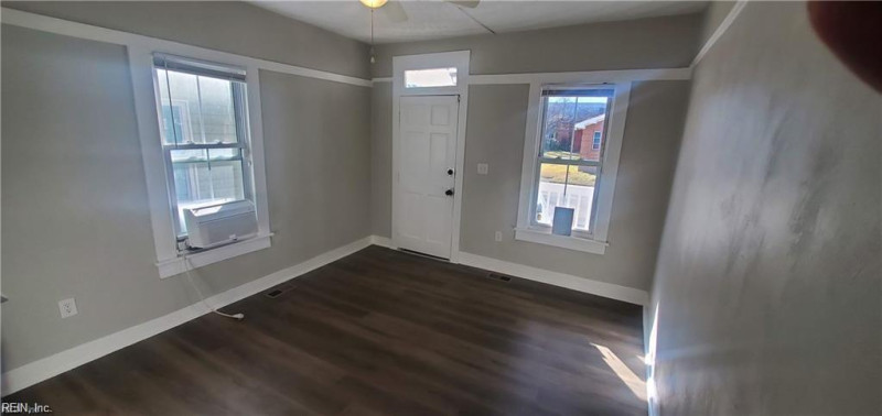 Photo 11 of 18 residential for sale in Norfolk virginia Photo 11 of 18 residential for sale in Norfolk virginia