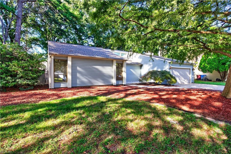 Photo 2 of 45 residential for sale in Chesapeake virginia