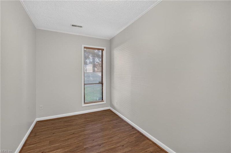 Photo 24 of 45 residential for sale in Chesapeake virginia