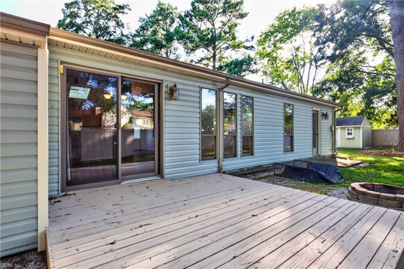 Photo 27 of 45 residential for sale in Chesapeake virginia