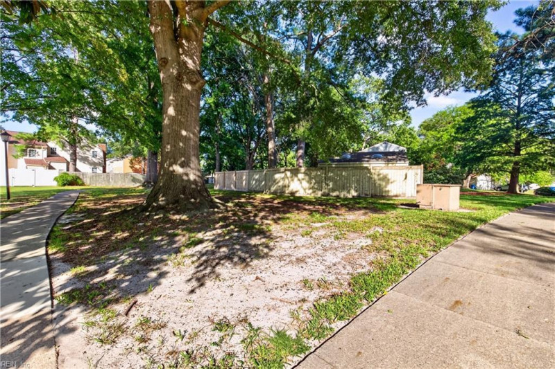 Photo 31 of 45 residential for sale in Chesapeake virginia
