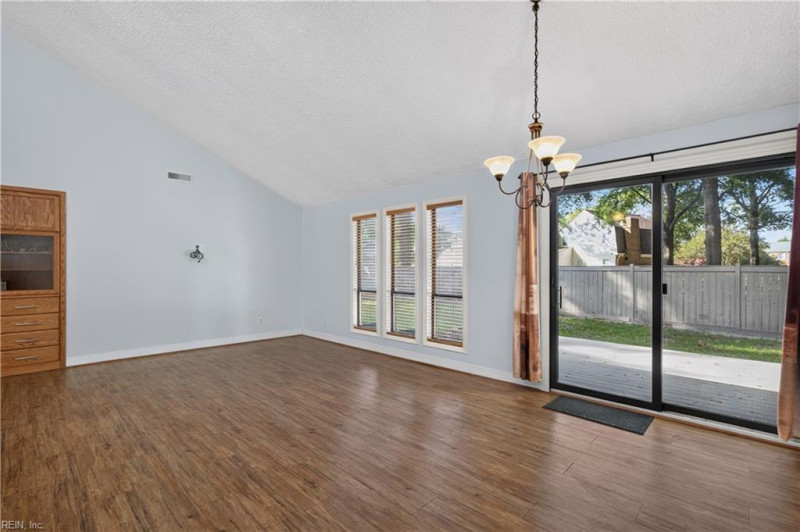 Photo 8 of 45 residential for sale in Chesapeake virginia