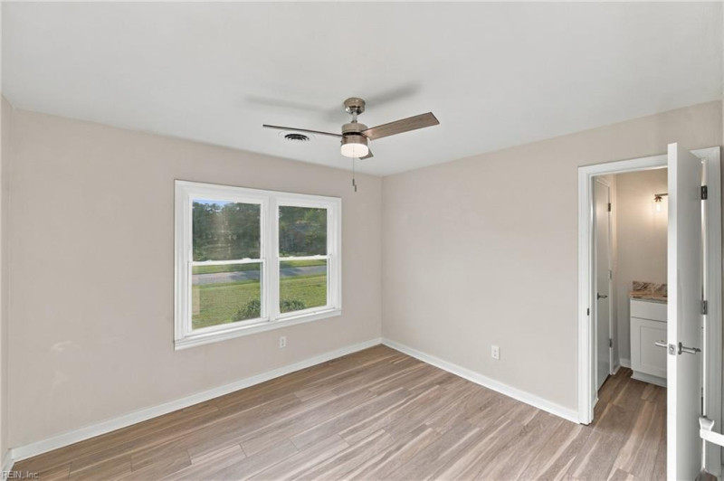 Photo 20 of 34 residential for sale in Isle of Wight County virginia