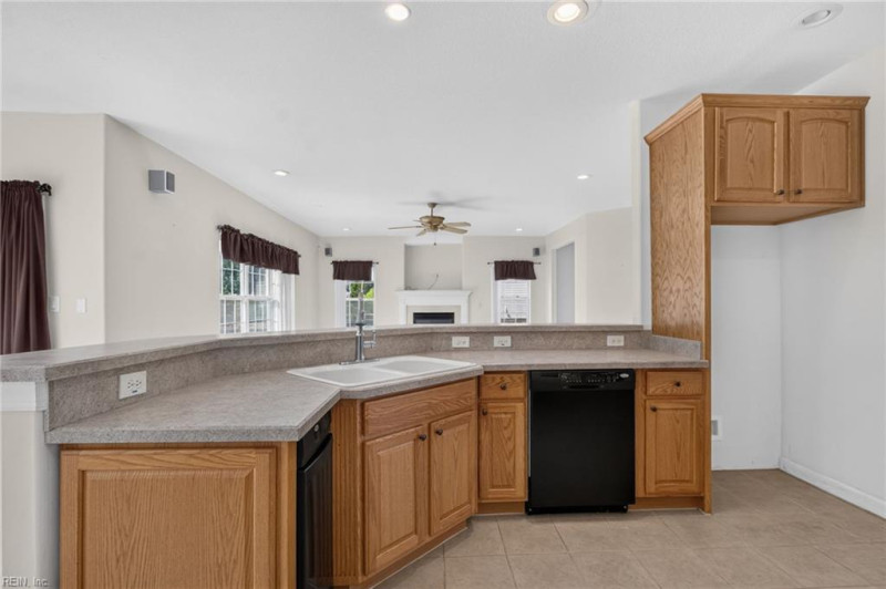 Photo 15 of 50 residential for sale in Chesapeake virginia Photo 15 of 50 residential for sale in Chesapeake virginia