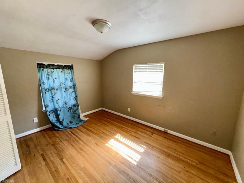 Photo 11 of 15 residential for sale in Norfolk virginia Photo 11 of 15 residential for sale in Norfolk virginia