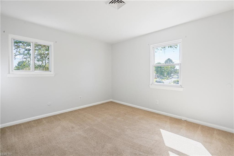 Photo 32 of 42 residential for sale in Chesapeake virginia Photo 32 of 42 residential for sale in Chesapeake virginia