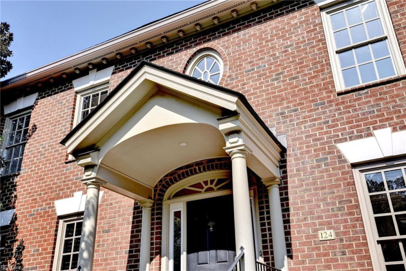 Photo 4 of 50 residential for sale in Williamsburg virginia