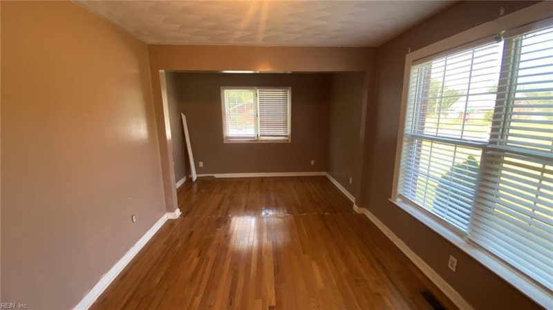 Photo 4 of 14 residential for sale in Southampton County virginia