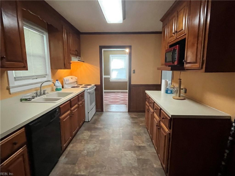 Photo 6 of 12 residential for sale in Newport News virginia