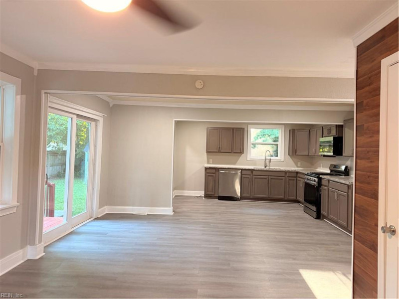 Photo 2 of 12 residential for sale in Portsmouth virginia