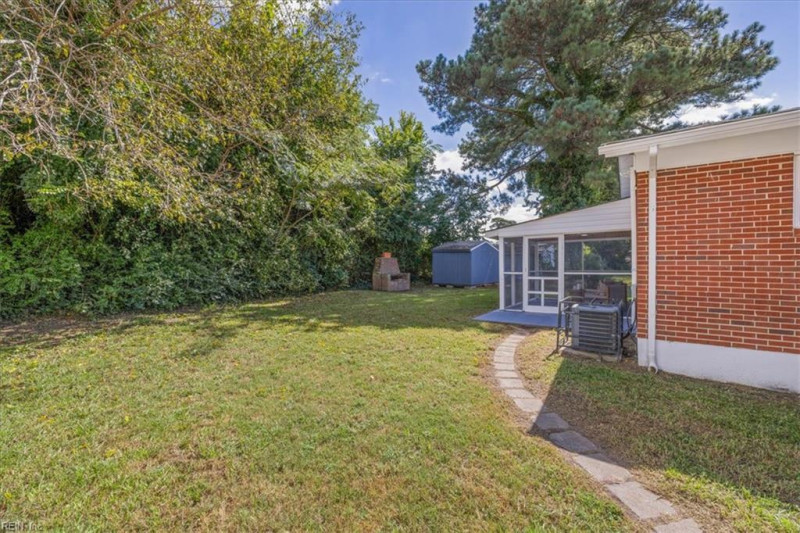 Photo 11 of 14 residential for sale in Portsmouth virginia