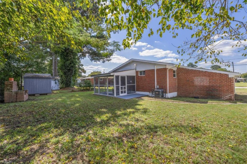 Photo 12 of 14 residential for sale in Portsmouth virginia