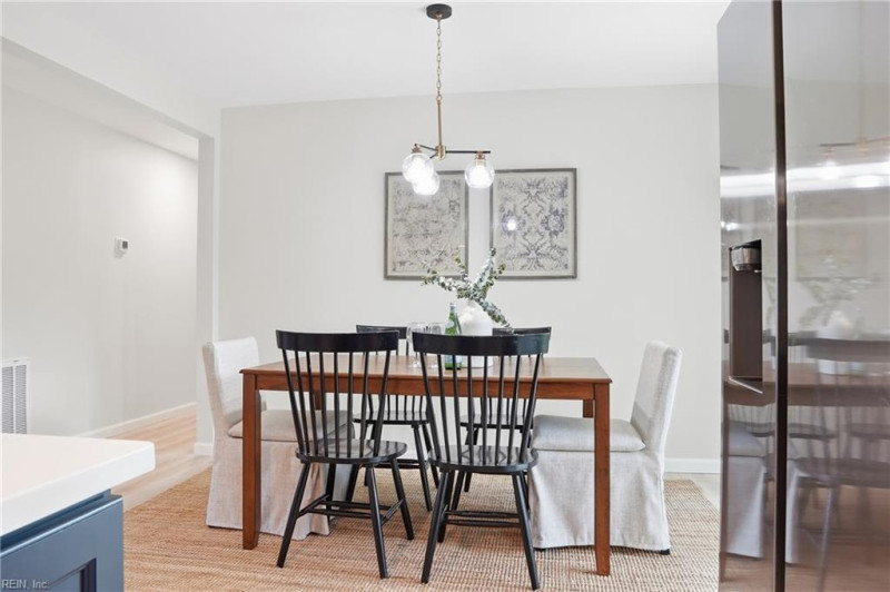 Photo 11 of 26 residential for sale in Chesapeake virginia