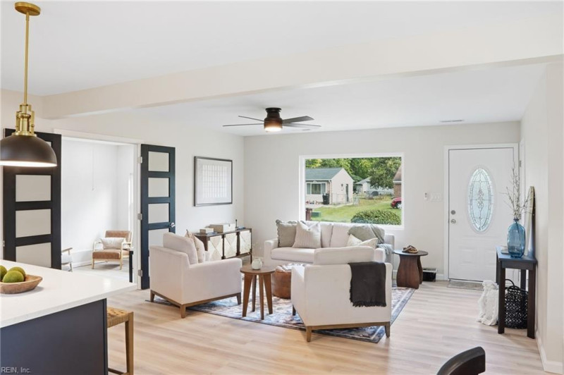 Photo 3 of 26 residential for sale in Chesapeake virginia