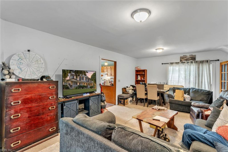 Photo 14 of 29 residential for sale in Chesapeake virginia