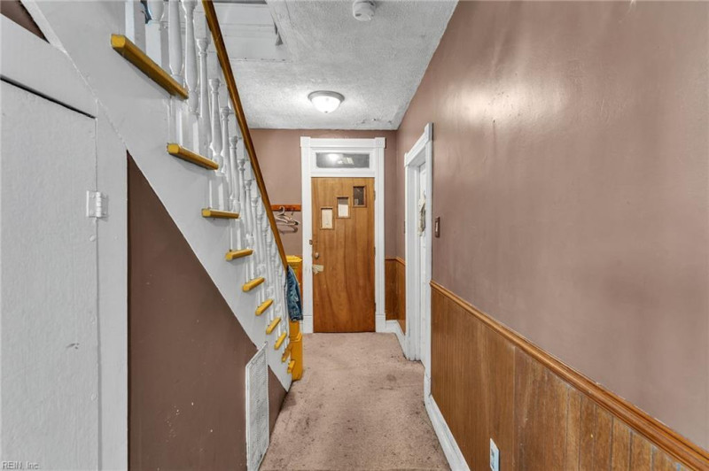 Photo 15 of 29 residential for sale in Chesapeake virginia