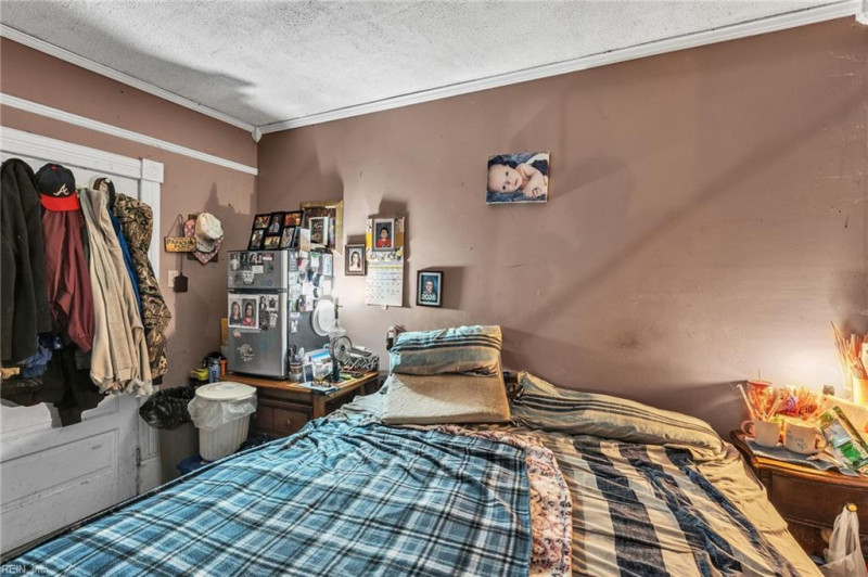 Photo 18 of 29 residential for sale in Chesapeake virginia